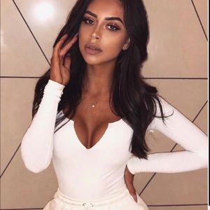 Meshki Boutique Malene V- Neck Ribbed Body Suit